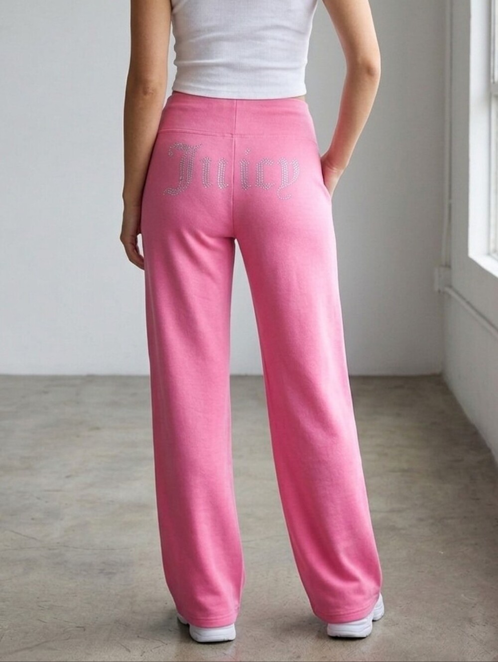 390. NWT - Juicy Couture -  Pink Rhinestone Logo Track Pants